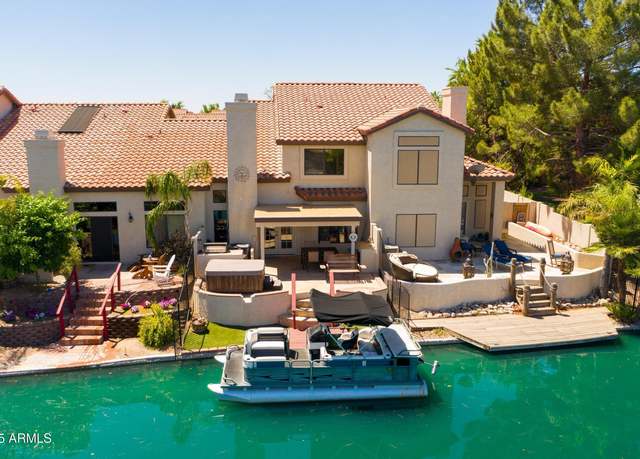 Property at 1156 W Edgewater Dr, Gilbert, AZ 85233, 2 beds, 2.5 baths