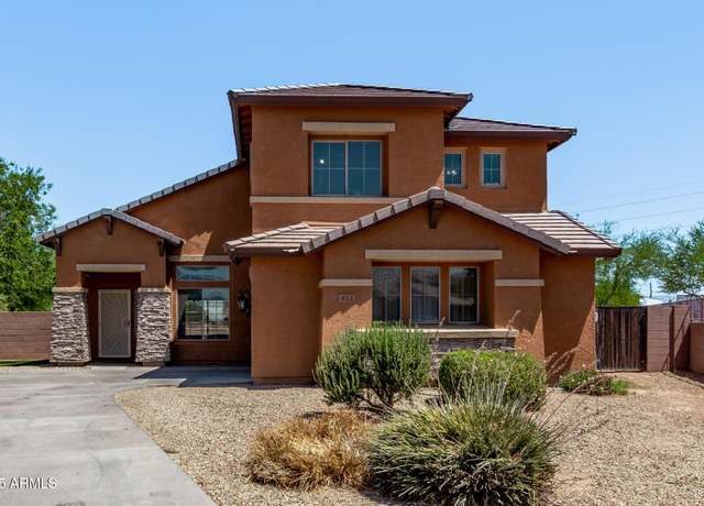 Property at 833 S 113th Ave, Avondale, AZ 85323, 3 beds, 2.5 baths