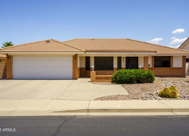Property at 8230 E Navarro Ave, Mesa, AZ 85209, 2 beds, 2 baths