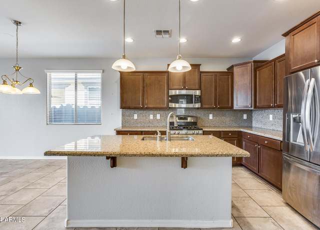 Property at 5557 W Buckskin Trl, Phoenix, AZ 85083, 4 beds, 2 baths