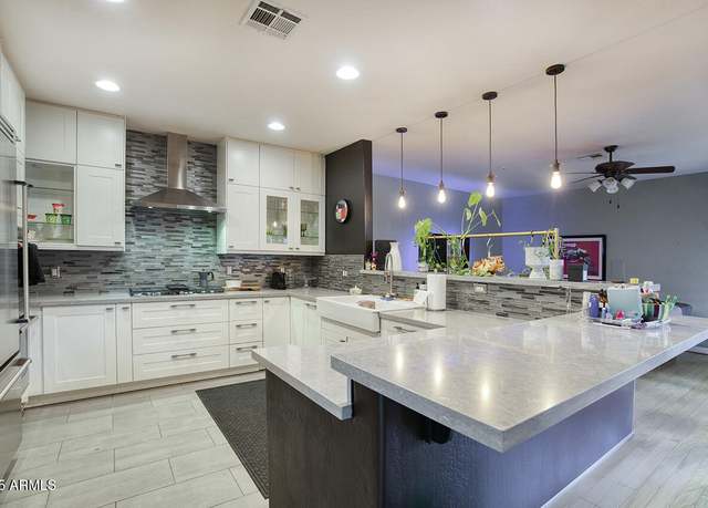 Property at 235 W Portland St, Phoenix, AZ 85003, 2 beds, 4 baths