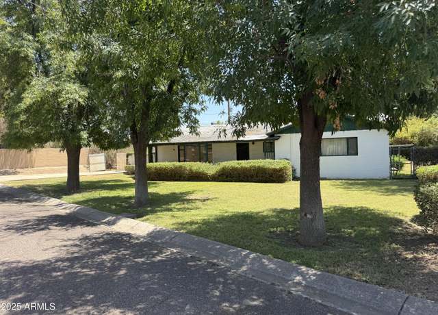 Property at 1447 E Town And Country Ln, Phoenix, AZ 85014, 3 beds, 2 baths