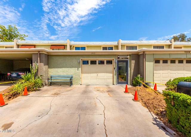 Property at 1910 W Belmont Ave #34, Phoenix, AZ 85021, 3 beds, 2.5 baths
