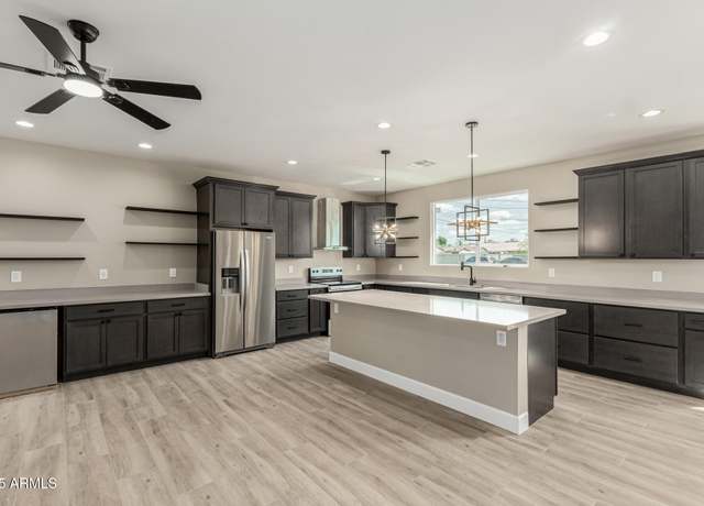 Property at 1302 W Apache St, Phoenix, AZ 85007, 3 beds, 2 baths