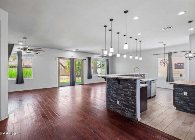 Property at 7911 E Posada Ave, Mesa, AZ 85212, 3 beds, 2 baths