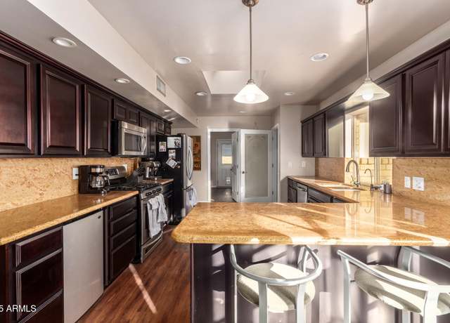 Property at 102 W EL Caminito Dr, Phoenix, AZ 85021, 5 beds, 3.5 baths