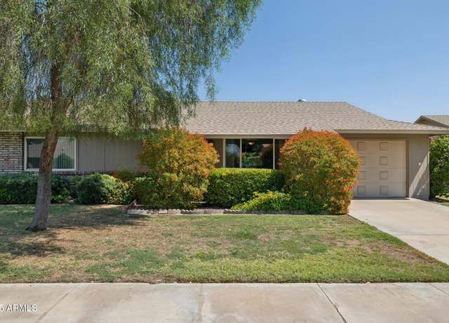 Property at 19033 N Signal Butte Cir, Sun City, AZ 85373, 2 beds, 2 baths