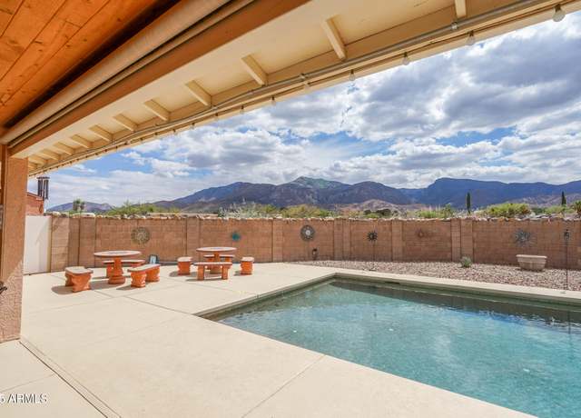Property at 5050 S Apache Ave, Sierra Vista, AZ 85650, 3 beds, 2 baths