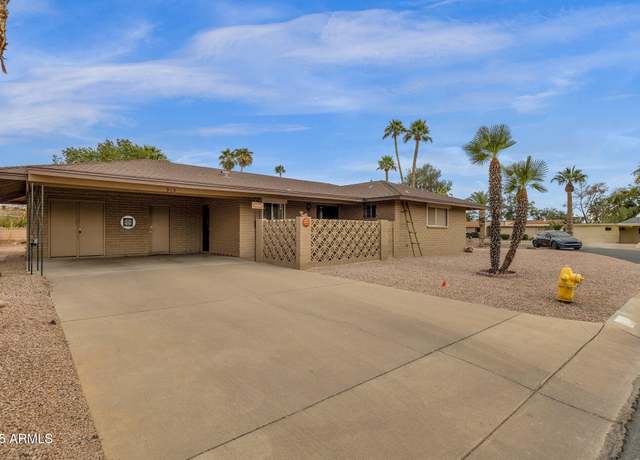 Property at 915 S Saranac Ave, Mesa, AZ 85208, 2 beds, 2 baths