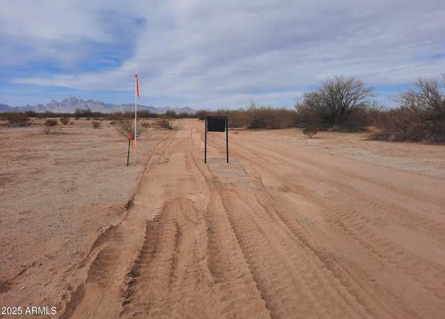 Property at 905 N 523rd Ave #5, Tonopah, AZ 85354