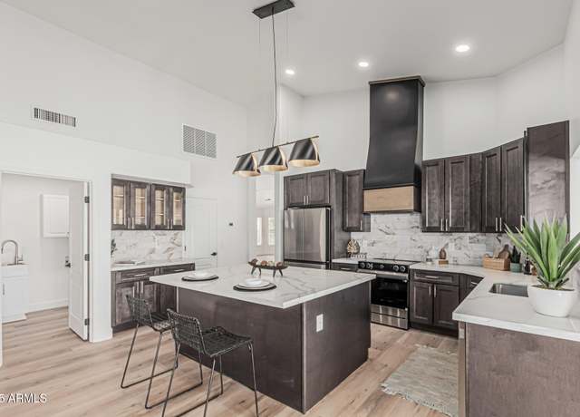 Property at 862 W Rawhide Ave, Gilbert, AZ 85233, 4 beds, 2 baths