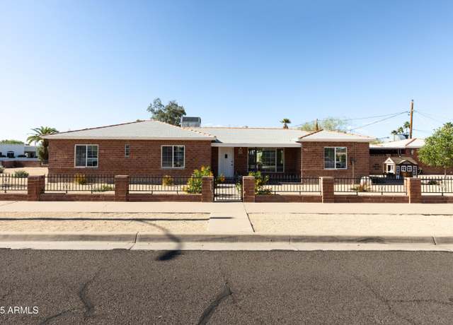 Property at 1330 E Monte Vista Rd, Phoenix, AZ 85006, 5 beds, 3 baths