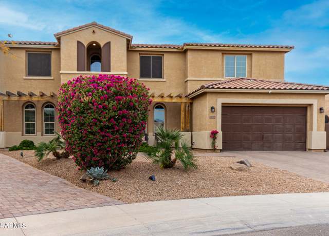 Property at 2072 S Navajo Ct, Chandler, AZ 85286, 5 beds, 4.5 baths
