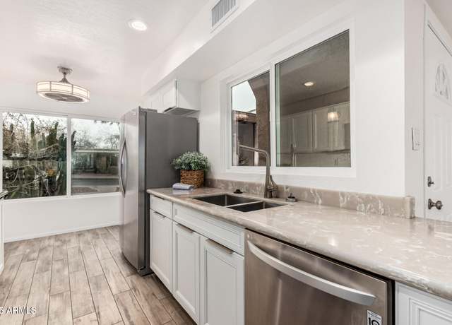 Property at 5142 E Holly St, Phoenix, AZ 85008, 2 beds, 2 baths