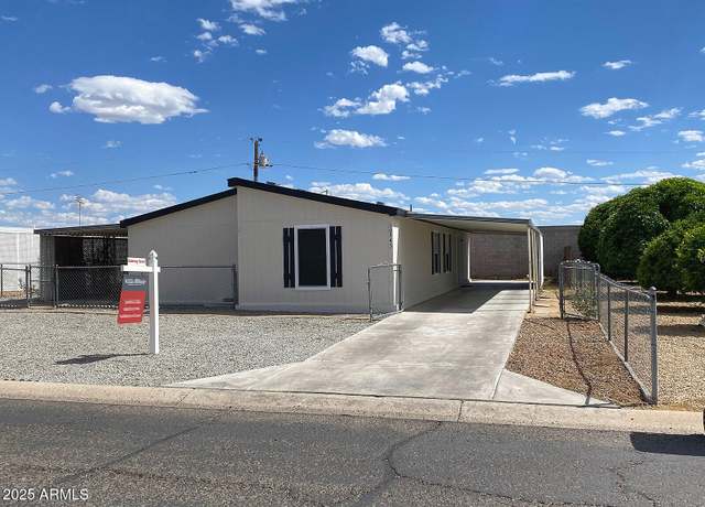Property at 10743 W Sack Dr, Peoria, AZ 85373, 3 beds, 2 baths