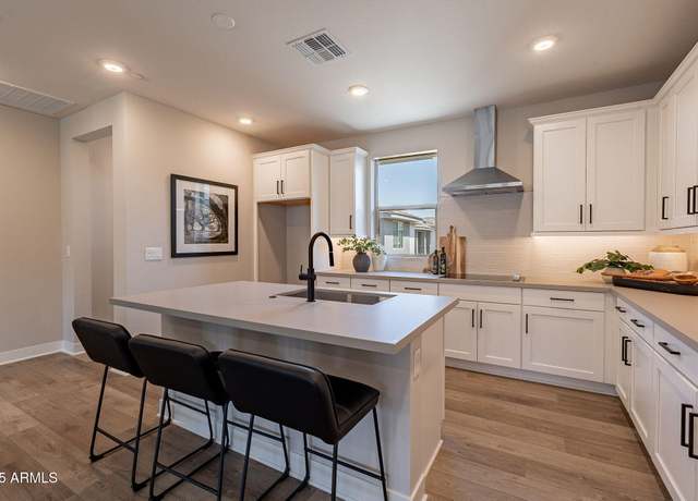 Property at 2121 W Sonoran Desert Dr #68, Phoenix, AZ 85085, 2 beds, 2.5 baths