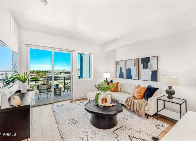 Property at 3131 N Central Ave #3019, Phoenix, AZ 85012, 1 bed, 1.5 baths