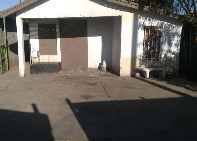 Property at 1006 S 3rd Ave, Phoenix, AZ 85003, 3 beds, 1 bath