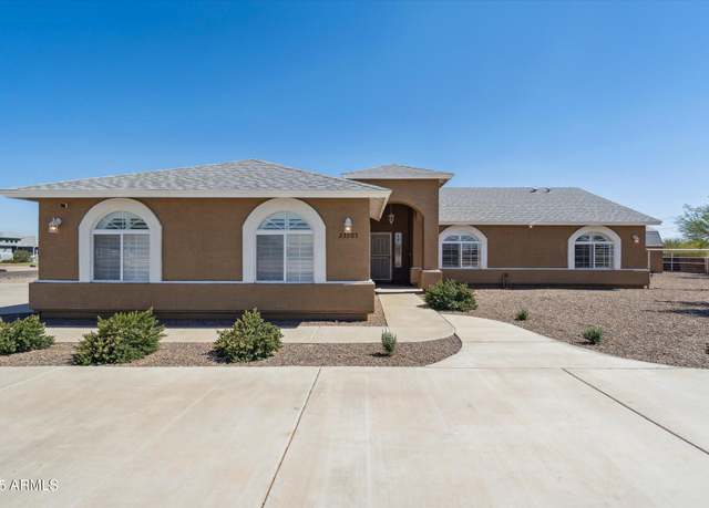 Property at 23705 N Chaps Dr, Florence, AZ 85132, 3 beds, 2 baths