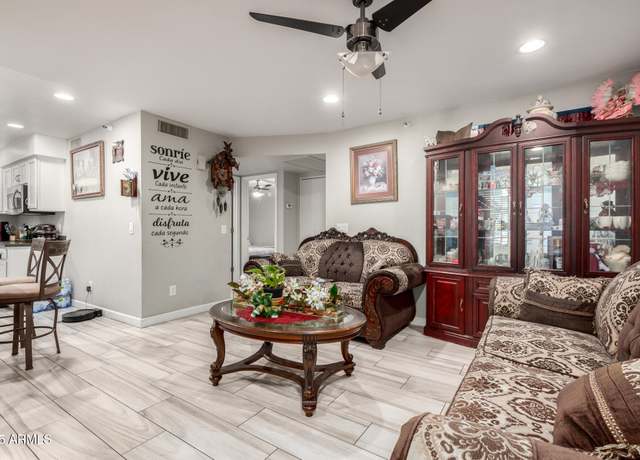Property at 17 E Ruth Ave #106, Phoenix, AZ 85020, 2 beds, 2 baths