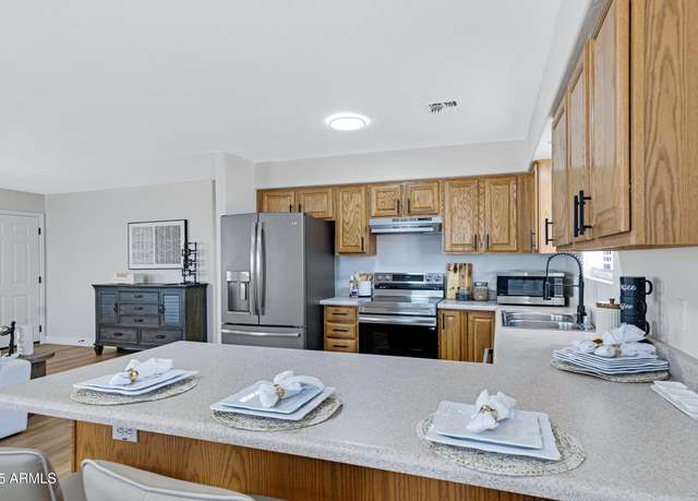 Property at 1274 W Tepee St, Apache Junction, AZ 85120, 3 beds, 2 baths