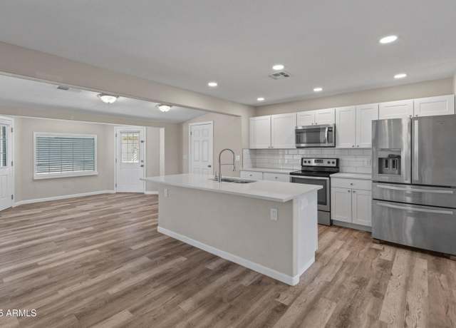 Property at 1112 W Farmdale Ave, Mesa, AZ 85210, 3 beds, 2 baths