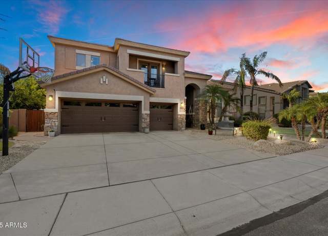 Property at 10526 E Lomita Ave, Mesa, AZ 85209, 5 beds, 3 baths