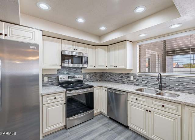 Property at 2502 E Malibu Dr, Tempe, AZ 85282, 3 beds, 2 baths