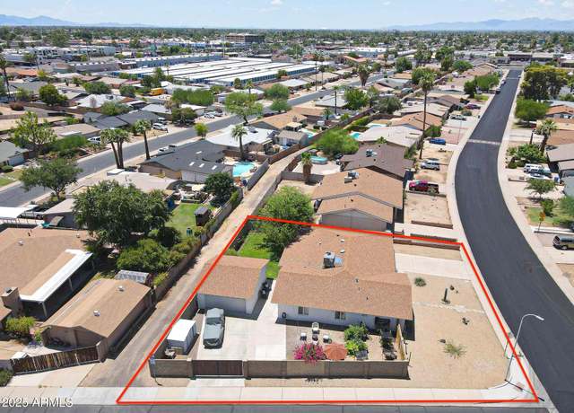Property at 4105 W Mission Ln, Phoenix, AZ 85051, 3 beds, 2 baths