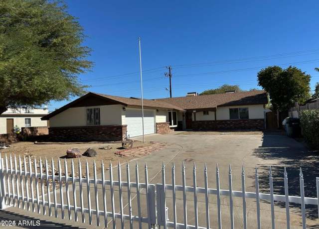 Property at 6131 N 36th Dr, Phoenix, AZ 85019, 5 beds, 2 baths