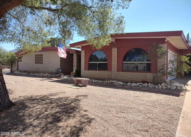 Property at 1665 E Crestwood Dr, Sierra Vista, AZ 85635, 3 beds, 2 baths