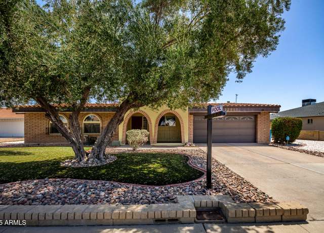 Property at 12811 N 44th Dr, Glendale, AZ 85304, 3 beds, 2 baths