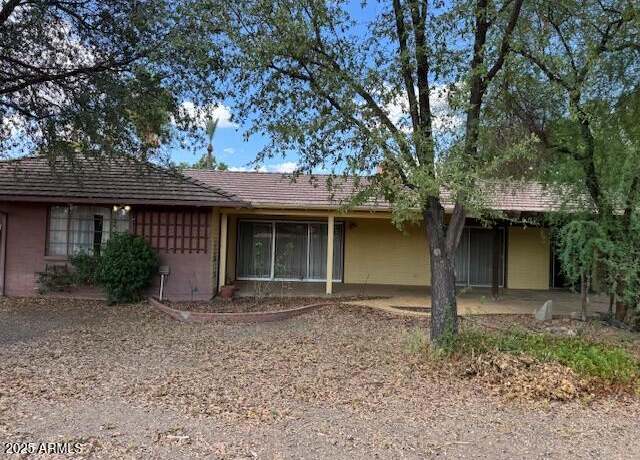 Property at 1111 W Townley Ave, Phoenix, AZ 85021, 3 beds, 2.5 baths