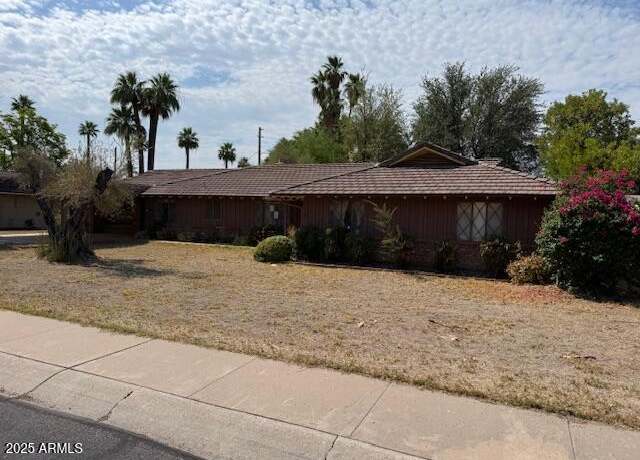 Property at 1111 W Townley Ave, Phoenix, AZ 85021, 3 beds, 2.5 baths