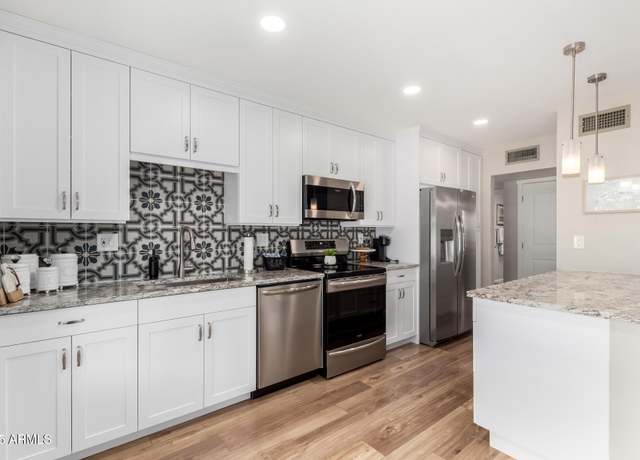 Property at 17822 N Del Webb Blvd, Sun City, AZ 85373, 2 beds, 2 baths