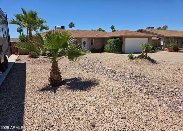 Property at 909 W Mesquite St, Chandler, AZ 85225, 3 beds, 2 baths