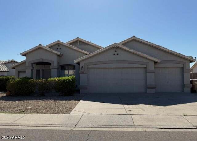 Property at 8055 N 108th Dr, Peoria, AZ 85345, 3 beds, 2 baths