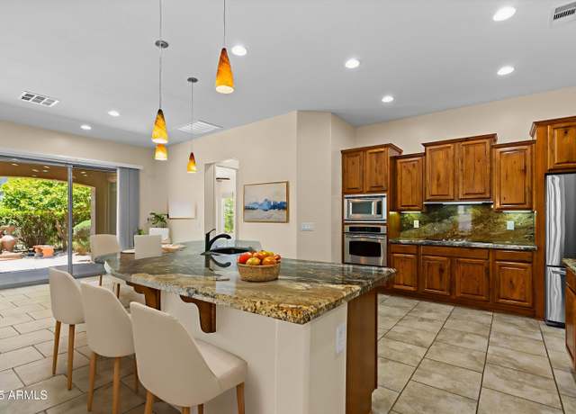 Property at 4528 E Donato Dr, Gilbert, AZ 85298, 2 beds, 2 baths