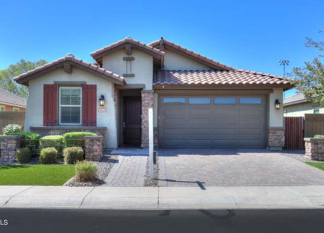 Property at 18732 N Jameson Dr, Maricopa, AZ 85138, 3 beds, 2.5 baths