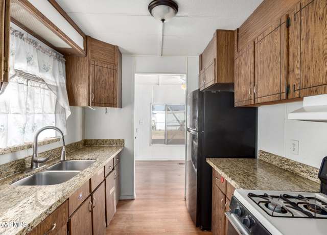 Property at 6935 W Zoe Ella Way, Peoria, AZ 85382, 3 beds, 2 baths