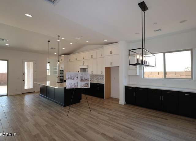 Property at 32415 N 135th Dr, Peoria, AZ 85383, 4 beds, 3 baths