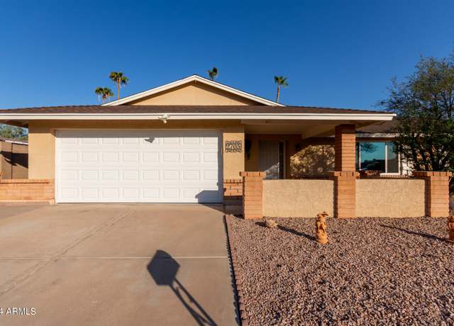 Property at 2705 W Summit Pl, Chandler, AZ 85224, 3 beds, 2 baths