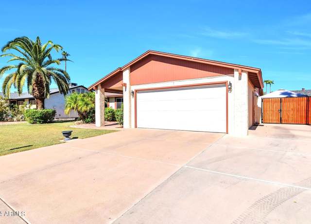 Property at 2218 W Curry St, Chandler, AZ 85224, 4 beds, 2 baths