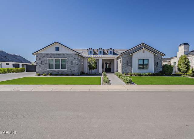 Property at 2697 E Maplewood St, Gilbert, AZ 85297, 5 beds, 4.5 baths