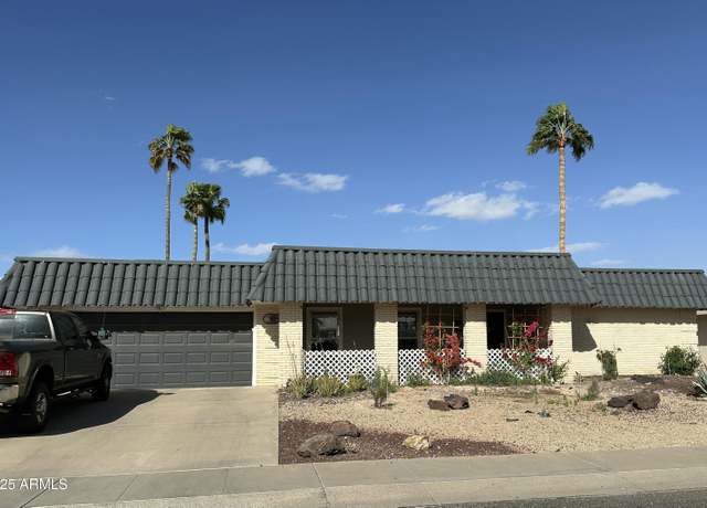 Property at 10706 W Pinion Ln, Sun City, AZ 85373, 2 beds, 2 baths