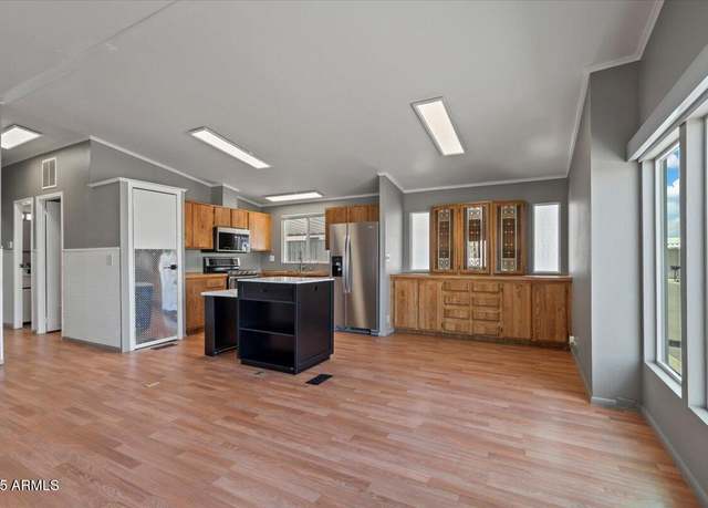 Property at 2121 N Center St #166, Mesa, AZ 85201, 2 beds, 2 baths