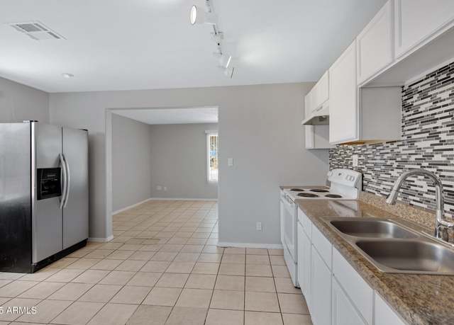 Property at 509 W 10th St, Eloy, AZ 85131, 3 beds, 2 baths