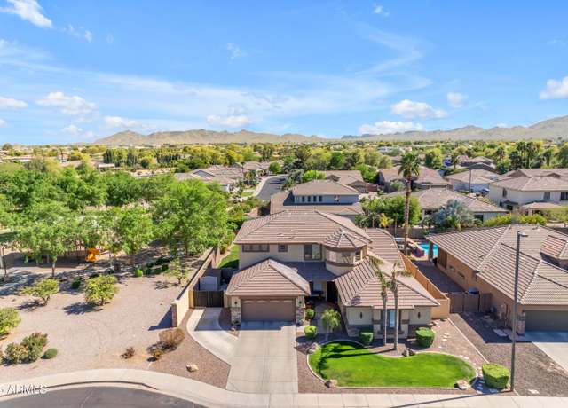 Property at 4455 E Palmdale Ln, Gilbert, AZ 85298, 6 beds, 4 baths