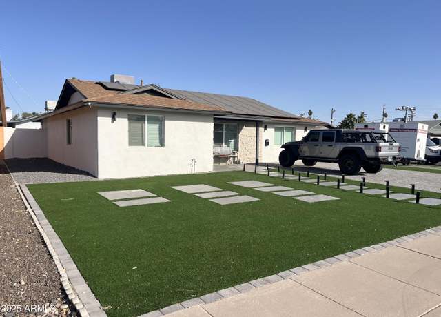 Property at 4016 W Wagon Wheel Dr, Phoenix, AZ 85051, 5 beds, 2 baths