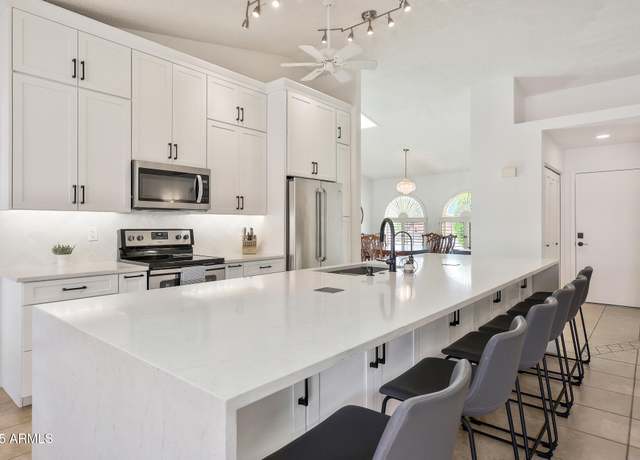 Property at 6118 E Blanche Dr, Scottsdale, AZ 85254, 4 beds, 2.5 baths